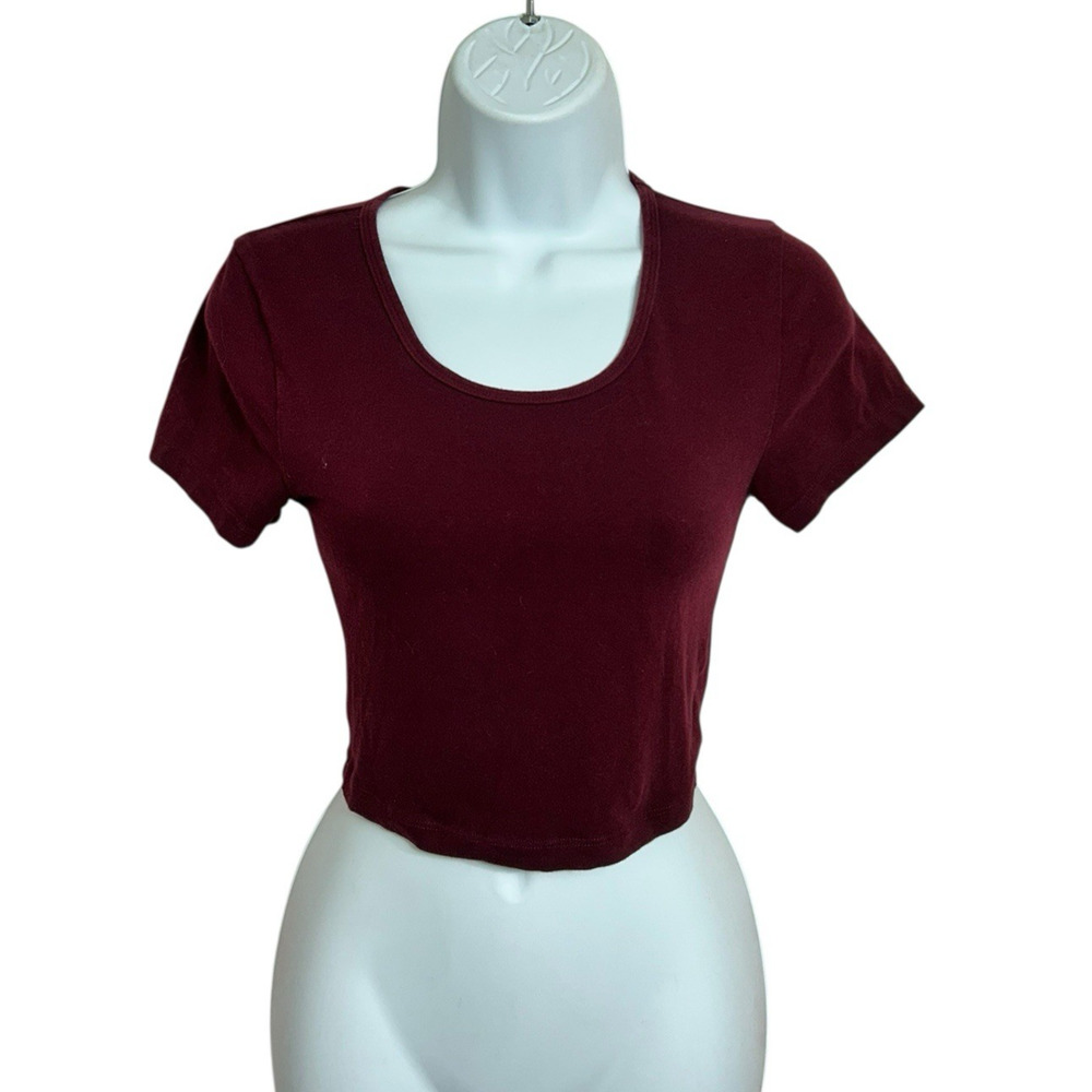 Zenana Outfitters Burgundy Crop Top Sz M Short Sleeve Fitted Tee Stretch